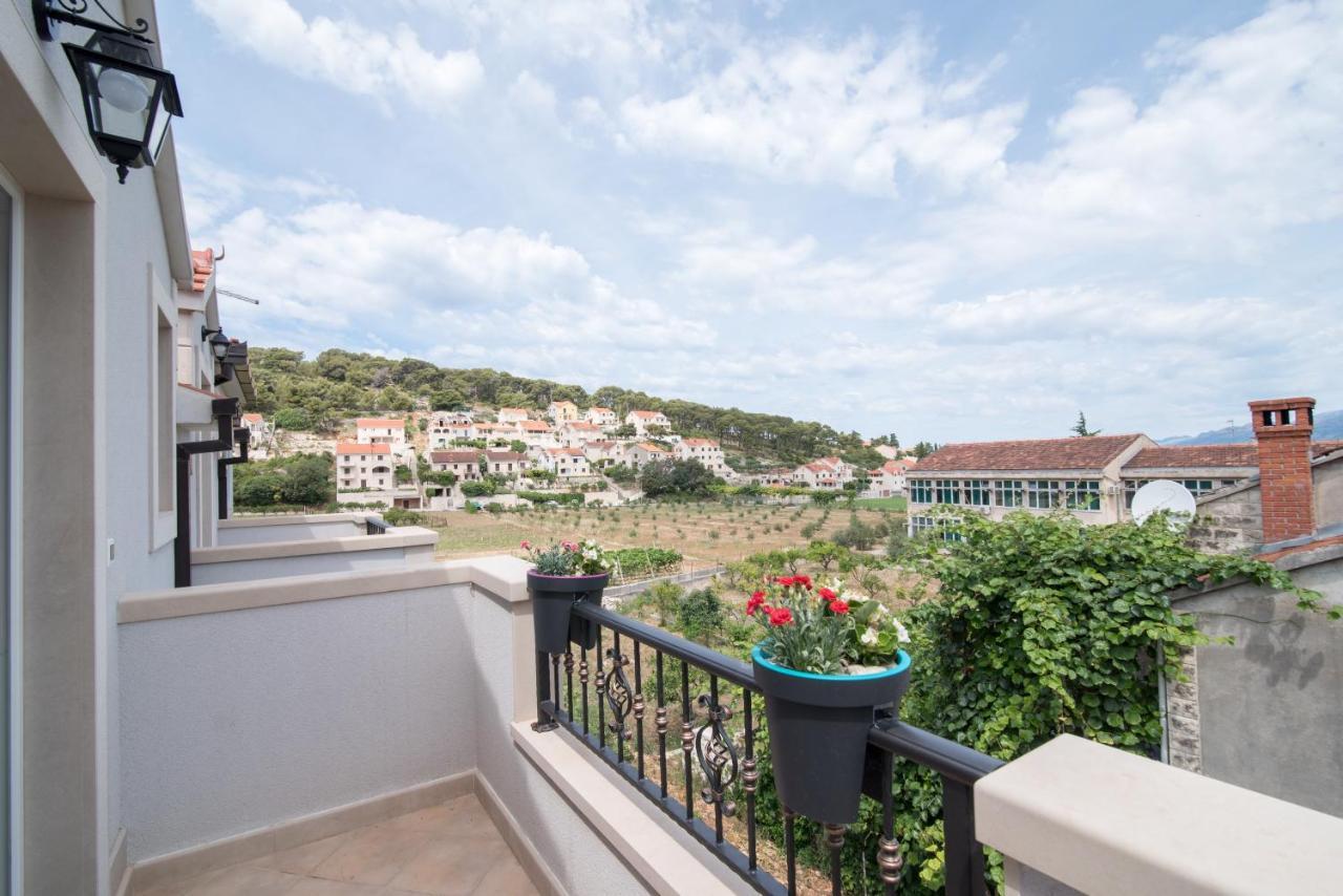 Apartments Mare Postira Zewnętrze zdjęcie