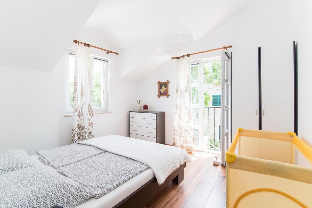 Apartments Mare Postira Zewnętrze zdjęcie