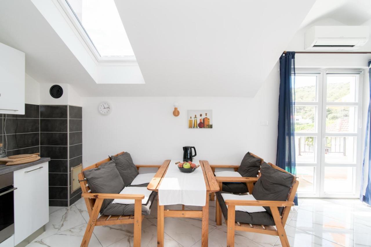 Apartments Mare Postira Zewnętrze zdjęcie