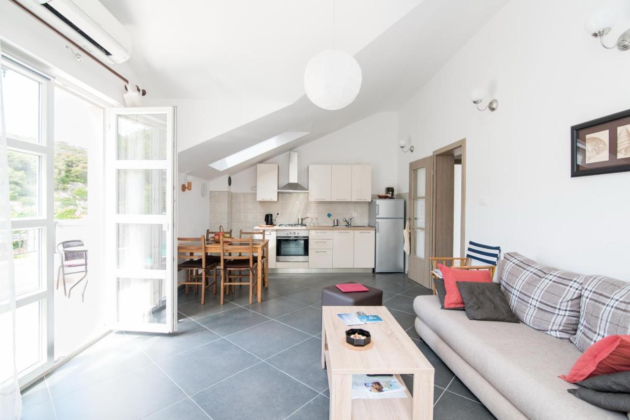 Apartments Mare Postira Zewnętrze zdjęcie