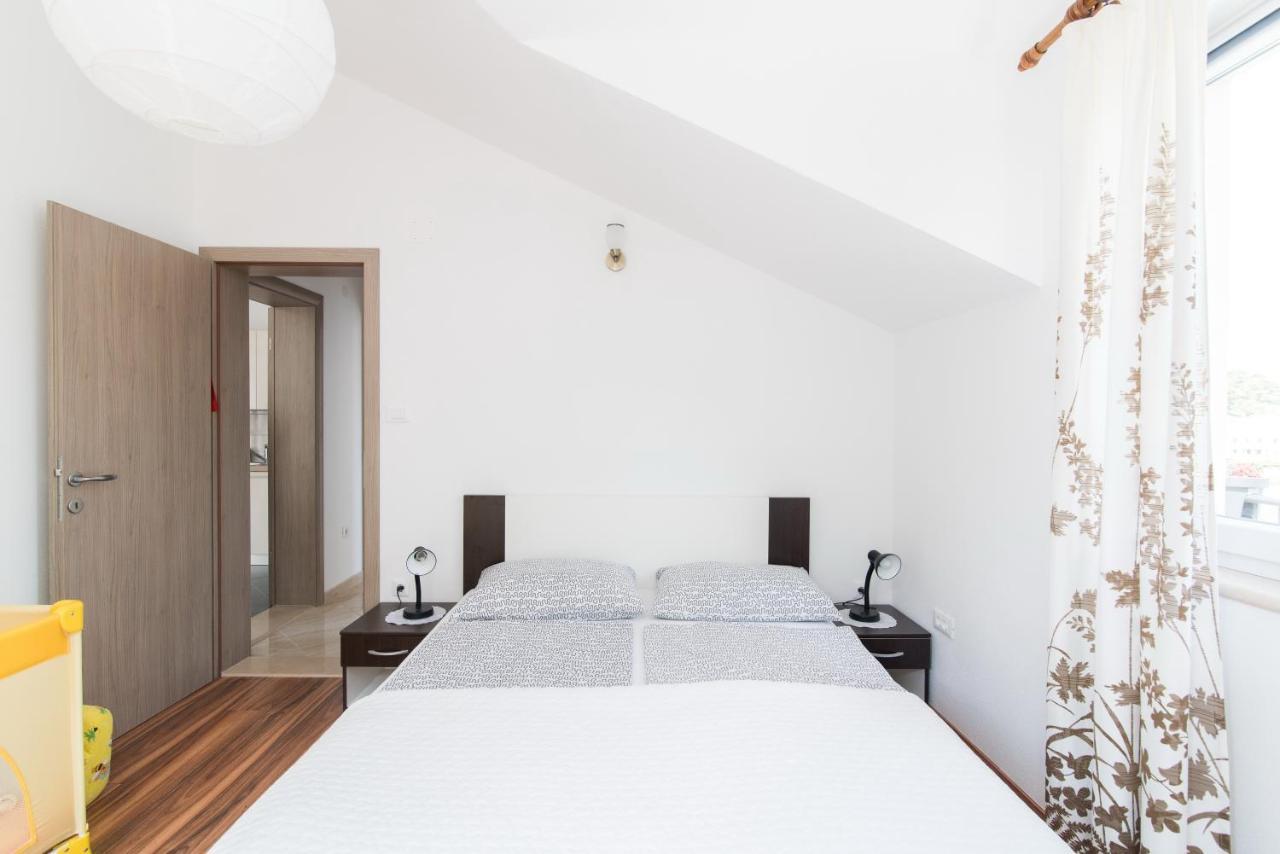 Apartments Mare Postira Zewnętrze zdjęcie