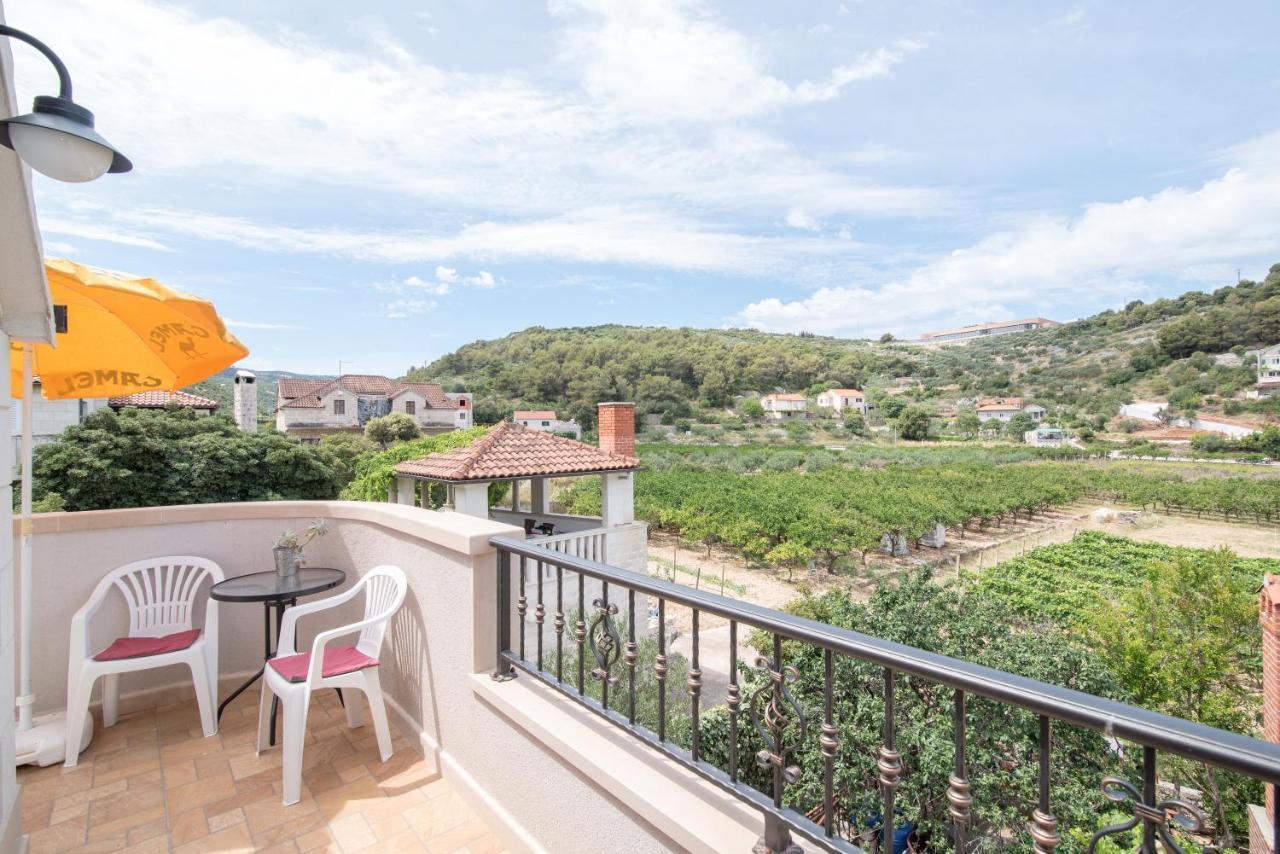Apartments Mare Postira Zewnętrze zdjęcie