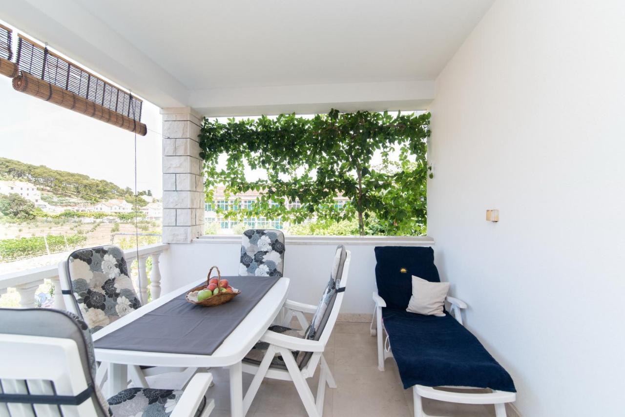 Apartments Mare Postira Zewnętrze zdjęcie