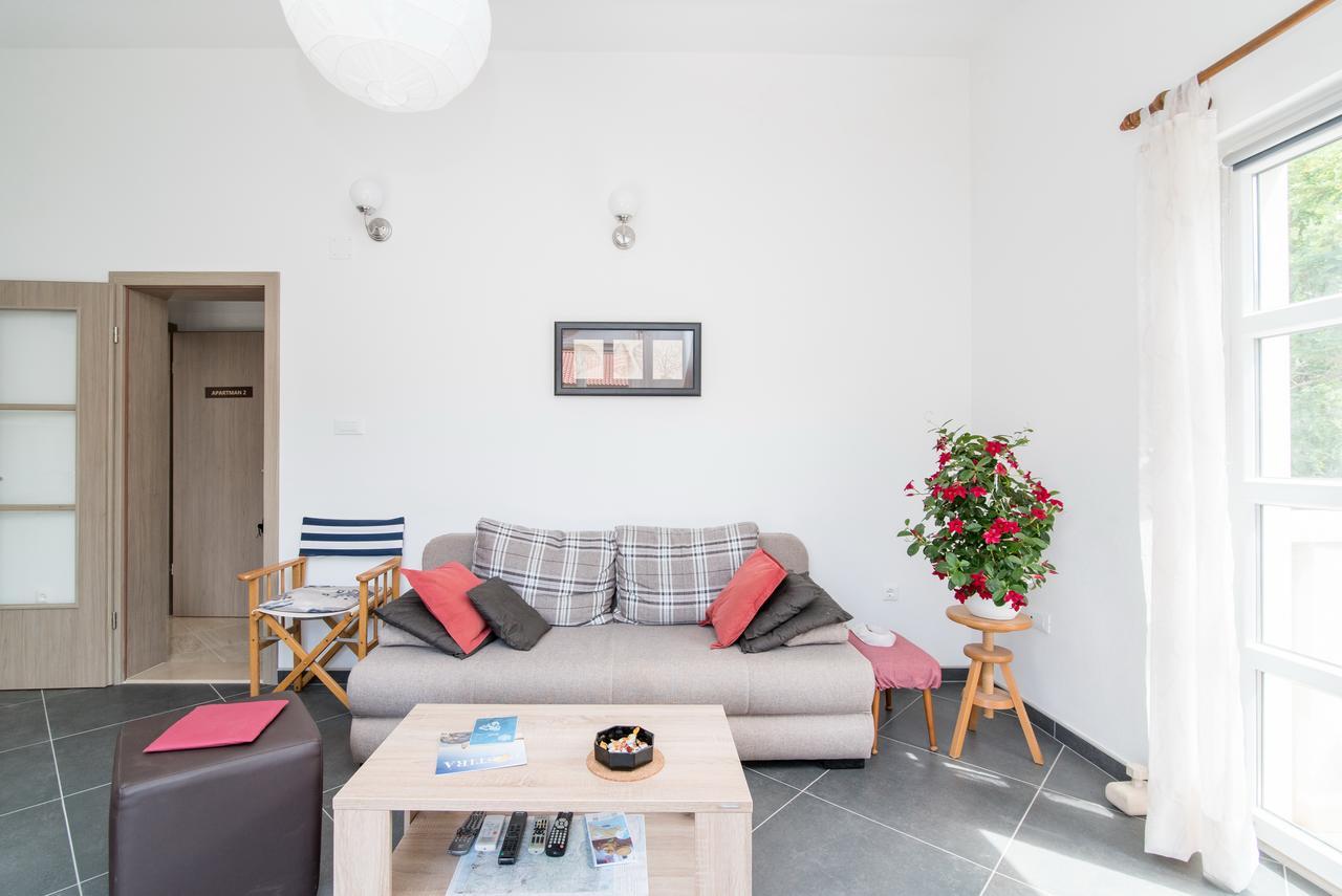 Apartments Mare Postira Zewnętrze zdjęcie